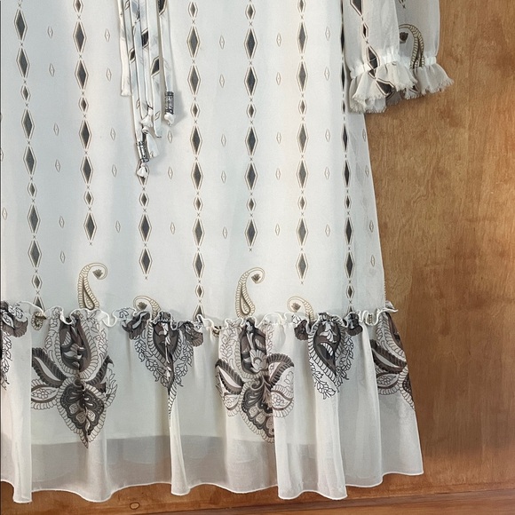 Guess White and Black Patterned Mini Dress - Picture 4 of 11